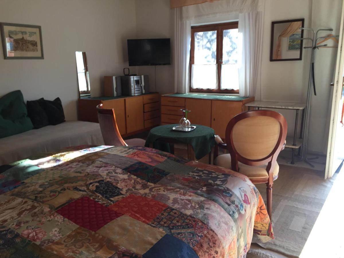 Hotel Mandula Haz à Veszprém Extérieur photo