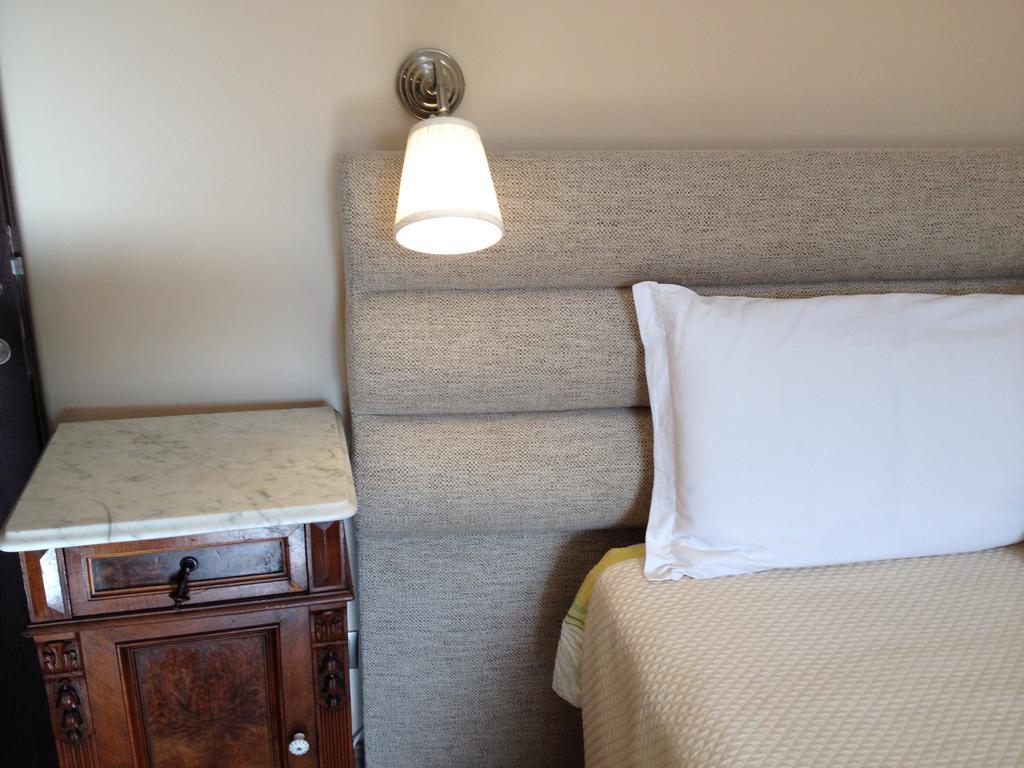 Hotel Mandula Haz à Veszprém Extérieur photo