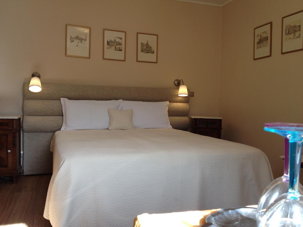 Hotel Mandula Haz à Veszprém Extérieur photo